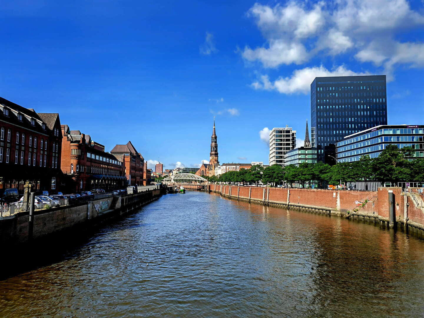 4 Tage die Metropole Hamburg erleben mit Bus und Bahn