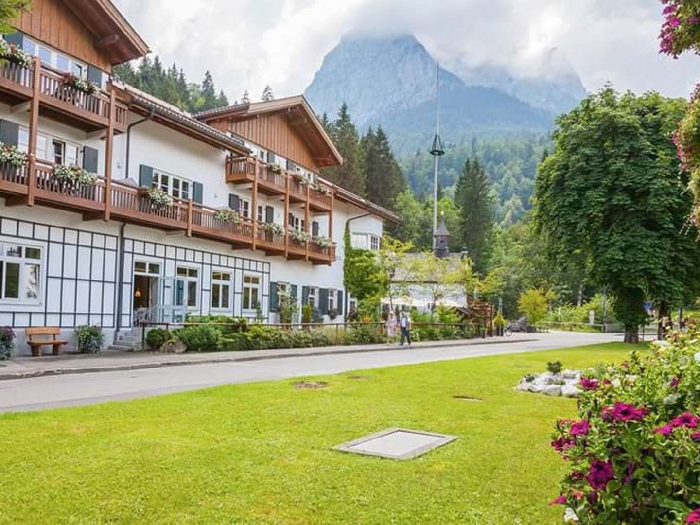 Bayerns Gipfel erobern: Radl-Auszeit im Berghotel | 4 Tage