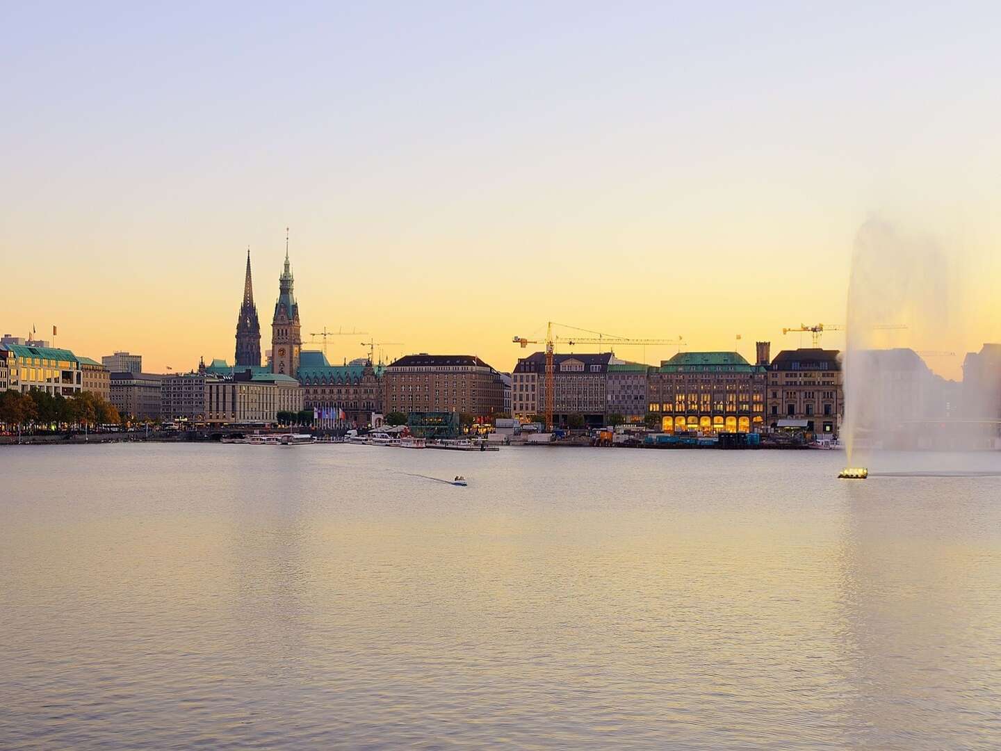 Weihnachtliche Auszeit in Hamburg inkl. Festtagsmenü