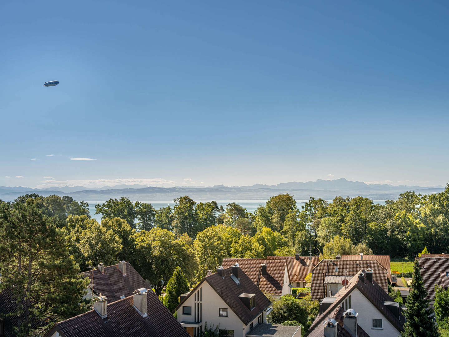 Happy Hours am Bodensee mit Zeppelin Museum