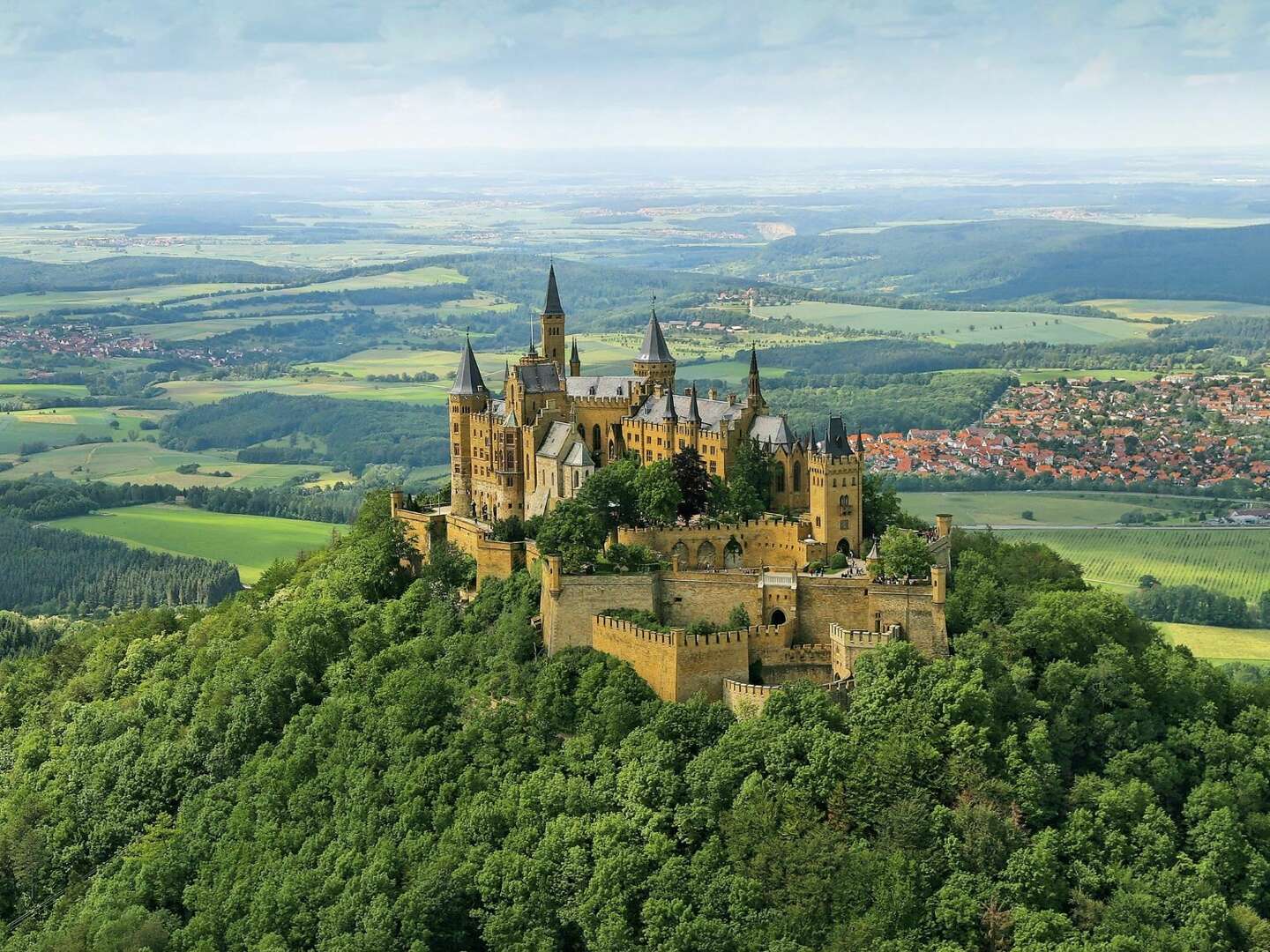 Erleben Sie die Burg Hohenzollern und die Schwäbische Alb