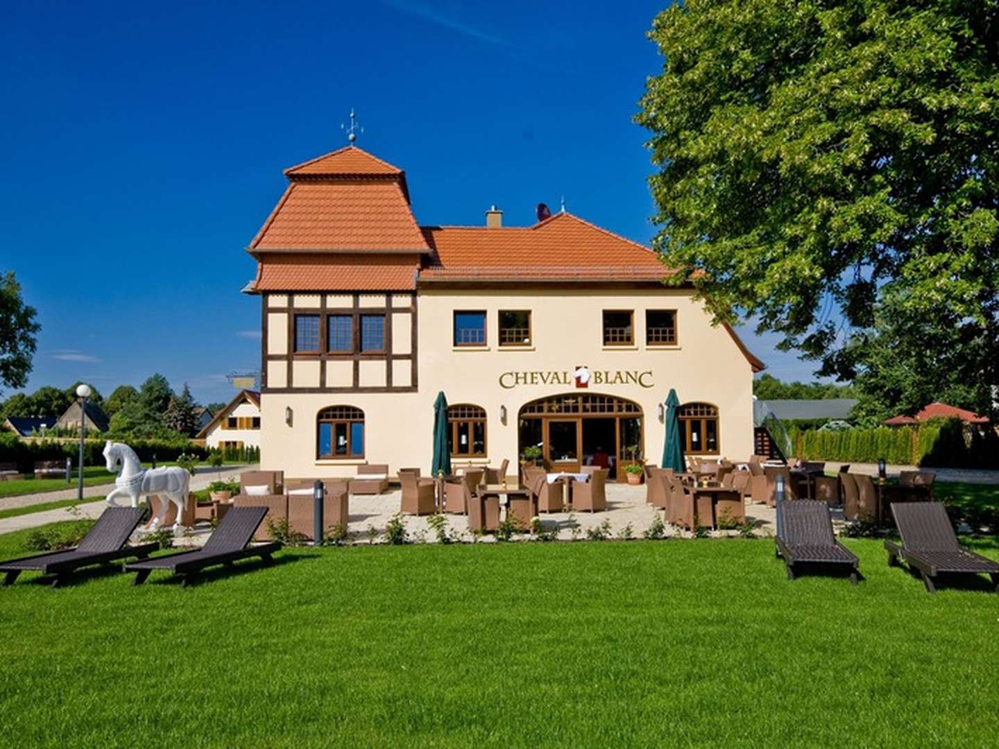 Genießen Sie die traumhafte Natur inkl. Dinner & Champagner