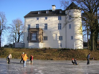 Romantiknacht auf der Burg inkl. Vesperplatte & Wein