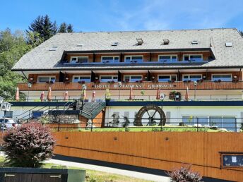 Kuschelstunden zu Zweit im romantischen Schwarzwald - 4 Tage mit Candle Light Diner & Therme