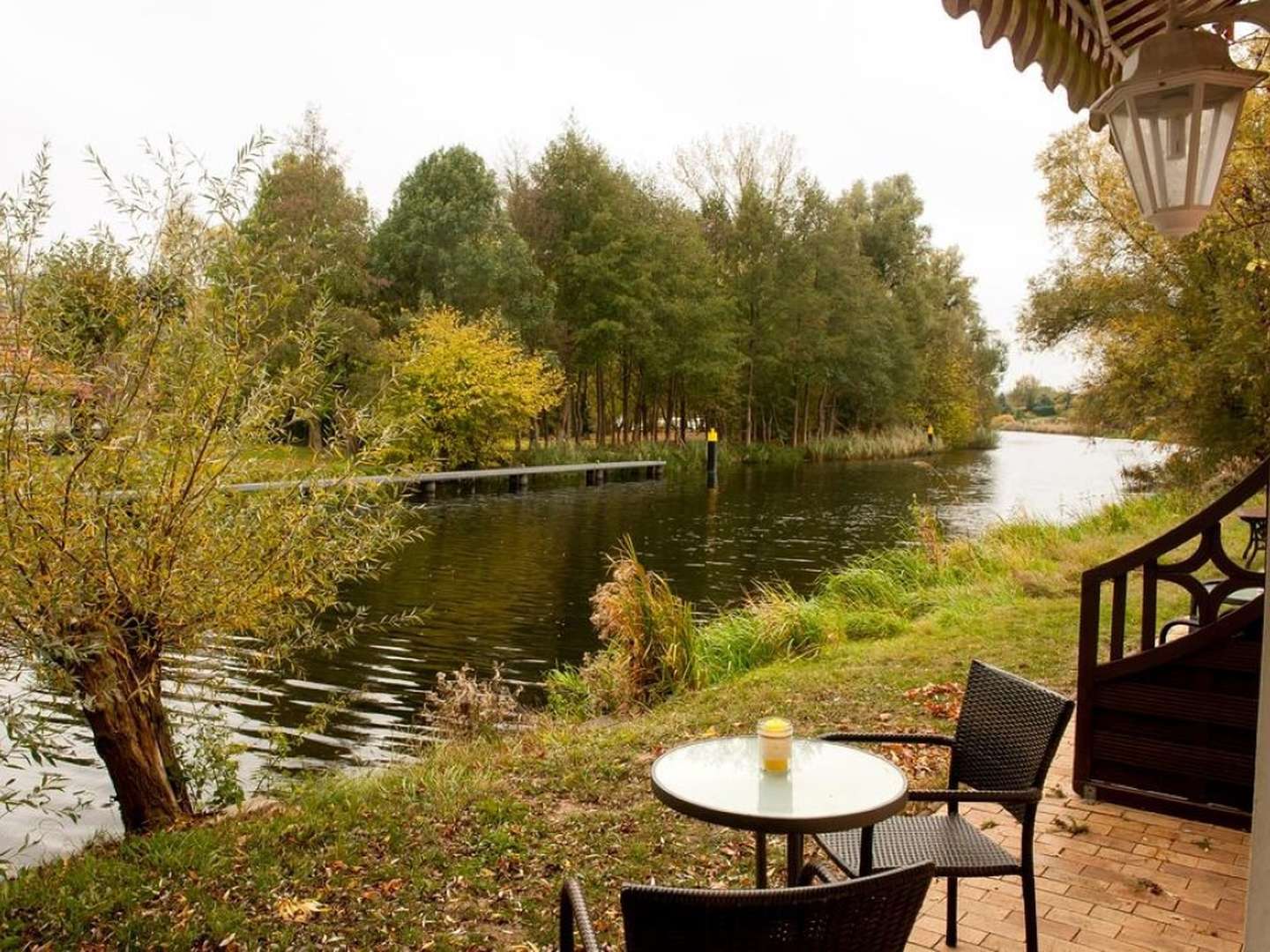 Relaxen zu Zweit im Whirlpool an der Mecklenburgischen Seenplatte