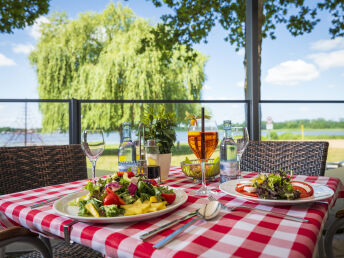 Zu Wasser und zu Land - Urlaub direkt am Inselsee Güstrow 