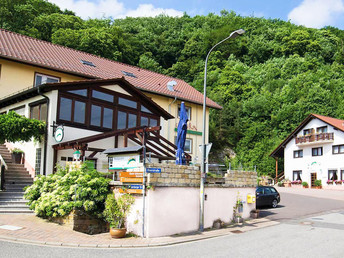 Über Stock & Stein - Wanderurlaub in der Pfalz