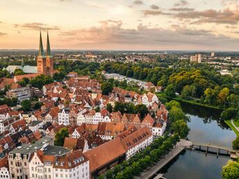 Champagner-Träume - Genießerurlaub in Lübeck