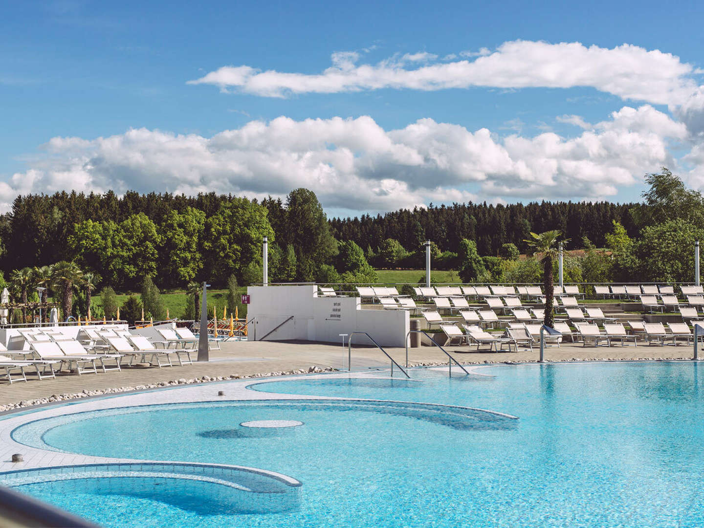 4 Jahreszeiten in Therme der Extraklasse mit Karibik-Flair inkl. Massage