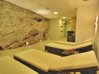 Relax Deluxe - Die besondere Art zu Entspannen inkl. Therme & Massage