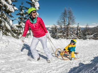 Kids on SKI | inkl. 1 Kind bis 5,9 gratis & Wohlfühl VOLLpension| 7 Nächte