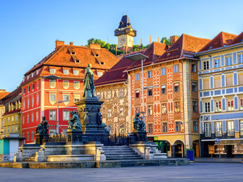 Graz entdecken mit Ticket für Schlossbergbahn sowie Altstadtrundgang durch Graz