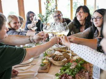 Genuss trifft Natur – Wandern & Verkosten in den steirischen Weinbergen I 3 Nächte