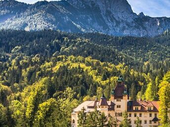 Goldener Herbst und Wildzeit im Naturhotel Schloss Kassegg inkl. Wildmenü & Eintritt Stift Admont