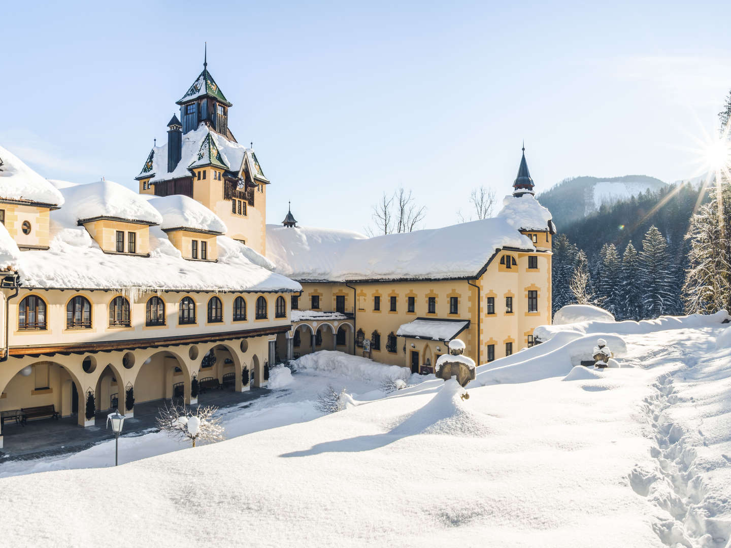 Goldener Herbst und Wildzeit im Naturhotel Schloss Kassegg inkl. Wildmenü & Eintritt Stift Admont