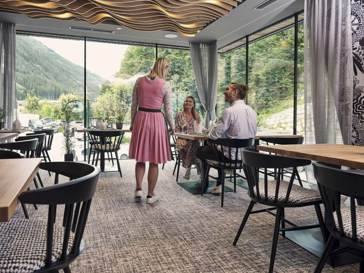 Sommerurlaub in Saalbach Hinterglemm mit Rooftop-Relax-Area | 6 Nächte