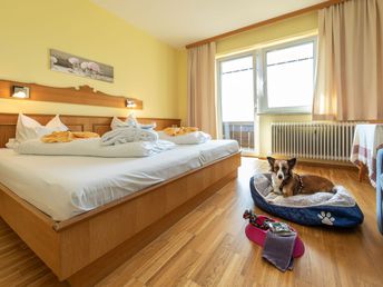 Wanderromantik mit Hund | 5 Nächte inkl. Romantikeisbecher & Frühstück am Zimmer