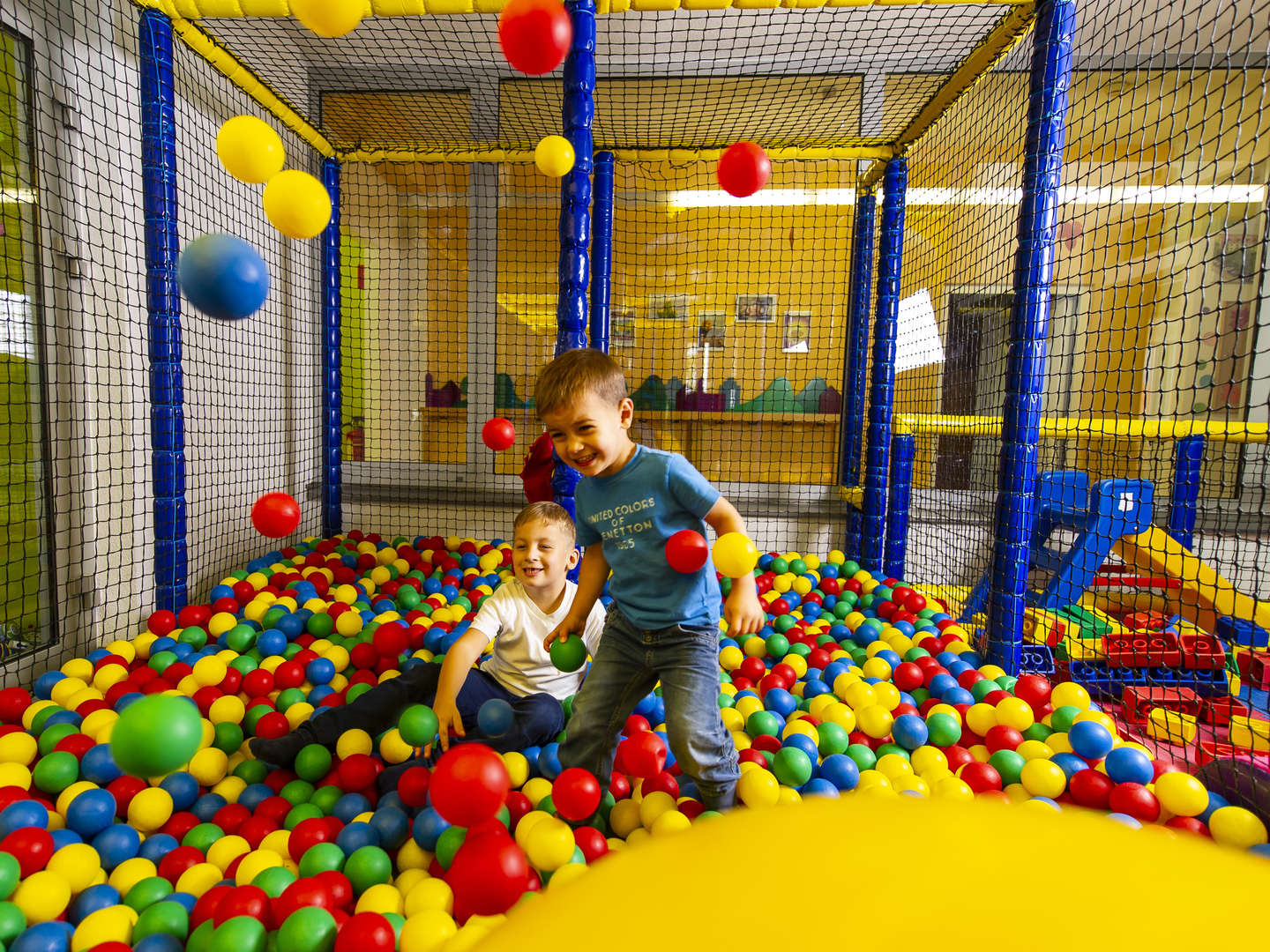 Familienurlaub in der Sonnentherme Lutzmannsburg | 4 Tage All Inclusive, Therme & Kinderbetreuung