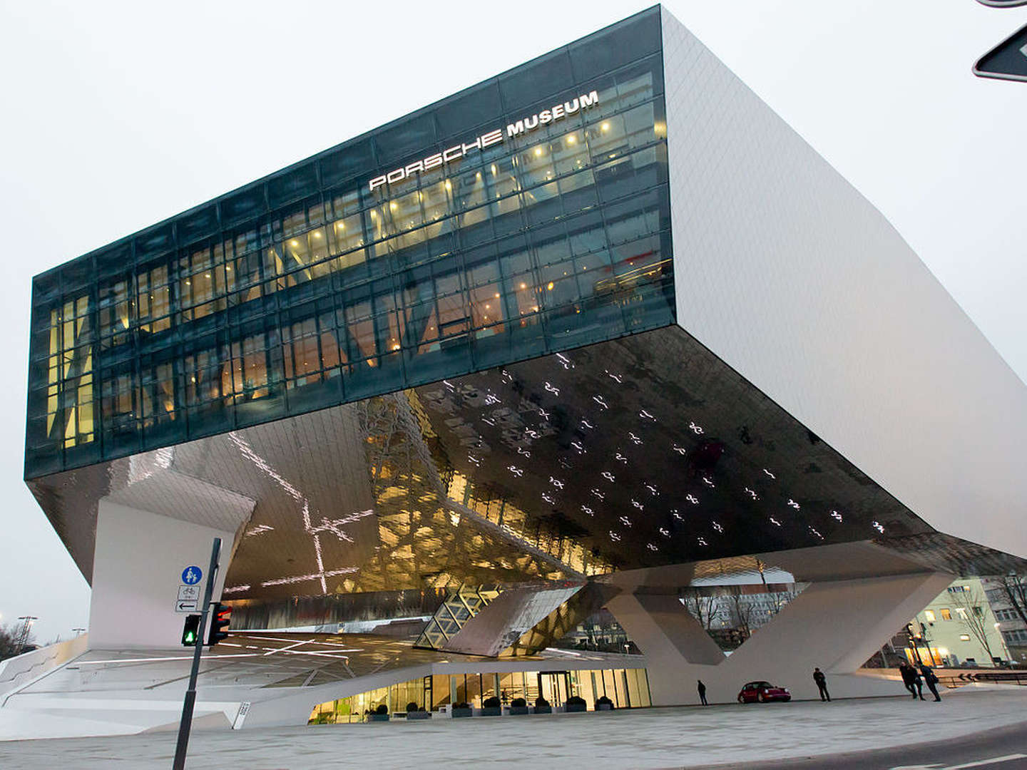 Stuttgart-Trip für Autoliebhaber: 2 Tage Porsche Museum