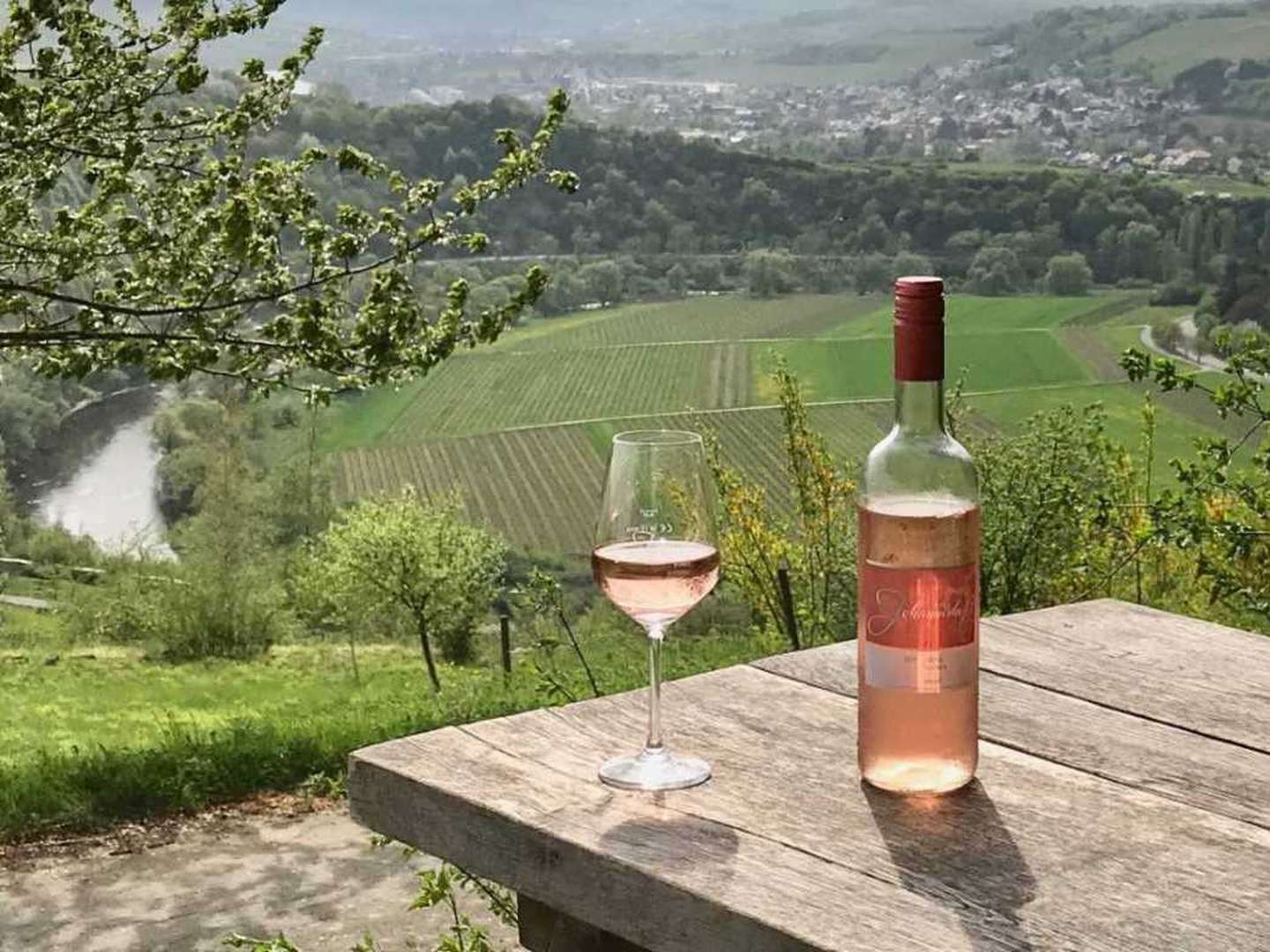 Kulinarische Auszeit in den Weinbergen an der Mosel