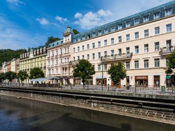 Entspannungsaufenthalt mit Halbpension und Behandlungen im Hotel Kolonada - 5 Nächte   