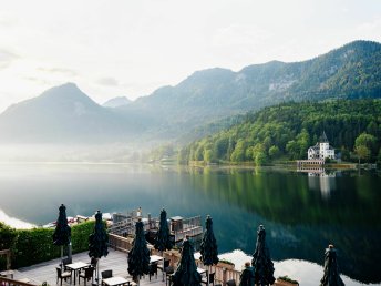 Weitblick über den See und entspanntes Wohlfühlen | Kurzurlaub am Grundlsee 2 Nächte