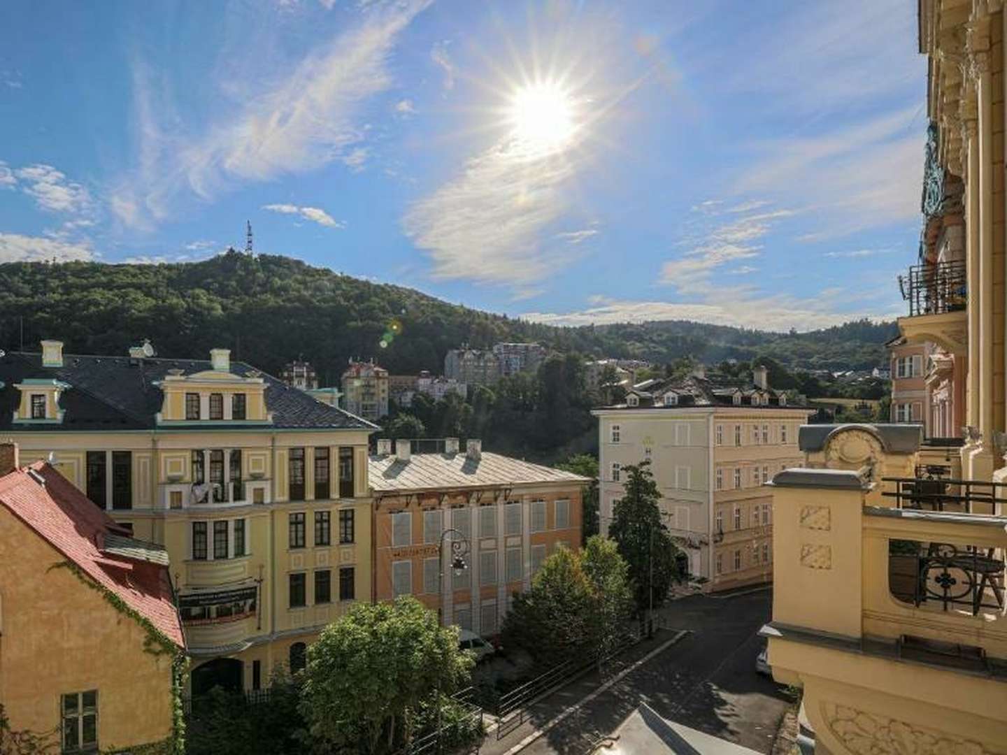 Vorweihnachtliche Verwöhnung im Luxury Spa Hotel Olympic Palace in Karlsbad - 2 Nächte (Wochende)   