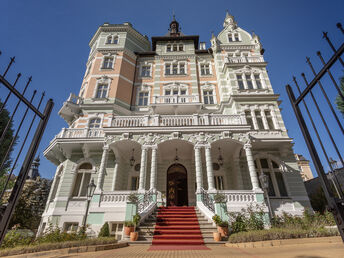 Erholungstage mit Frühstück im Savoy Westend Hotel / 3 Tage