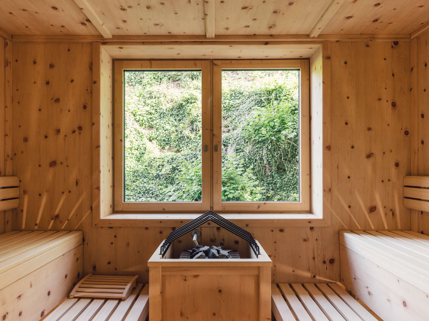 Auszeit mit Rooftop Panorama Spa im Zillertal