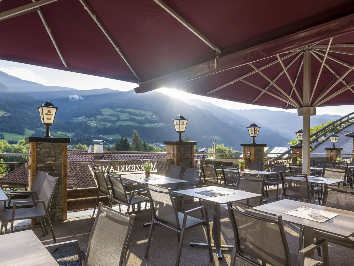 Auszeit mit Rooftop Panorama Spa im Zillertal