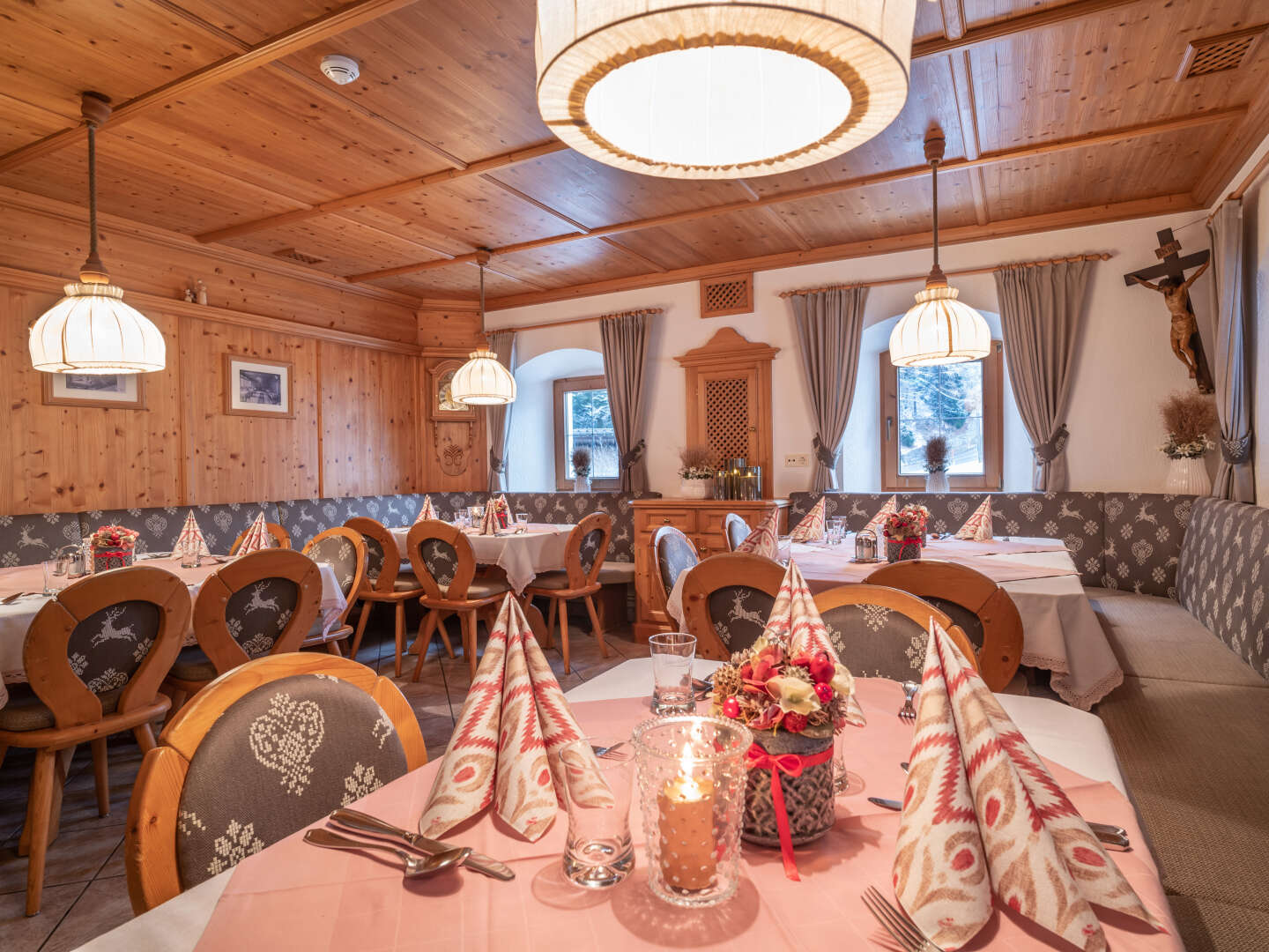 Auszeit mit Rooftop Panorama Spa im Zillertal