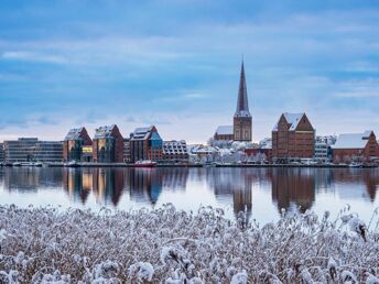 Maritimes Flair in Rostock genießen