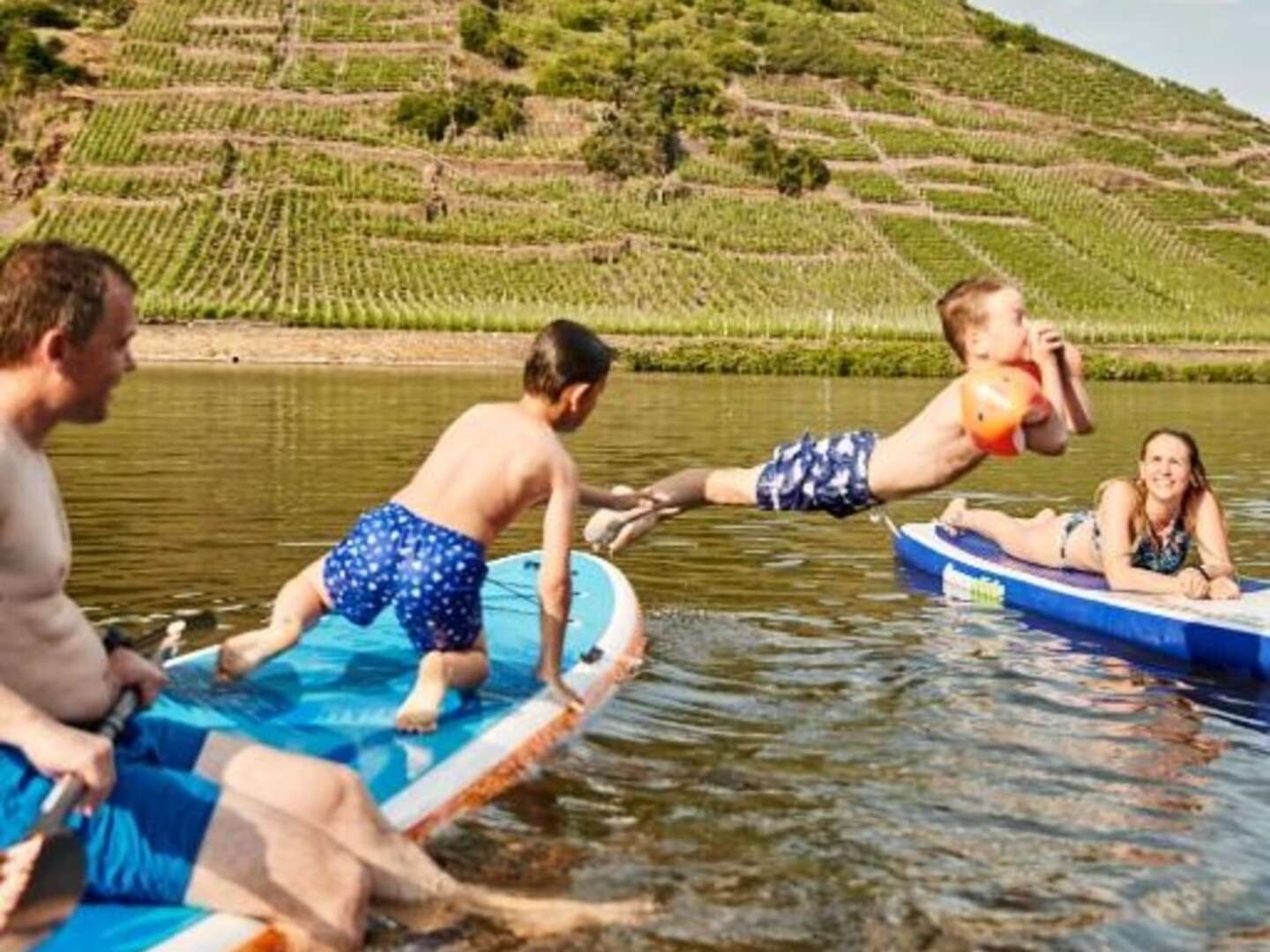 6 Tage Aktivurlaub: Entspannung am Flussufer der Mosel und Verwöhnzeit in der Vulkaneifel Therme ´25