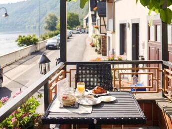 8 Tage Aktivurlaub: Entspannung am Flussufer der Mosel und Verwöhnzeit in der Vulkaneifel Therme