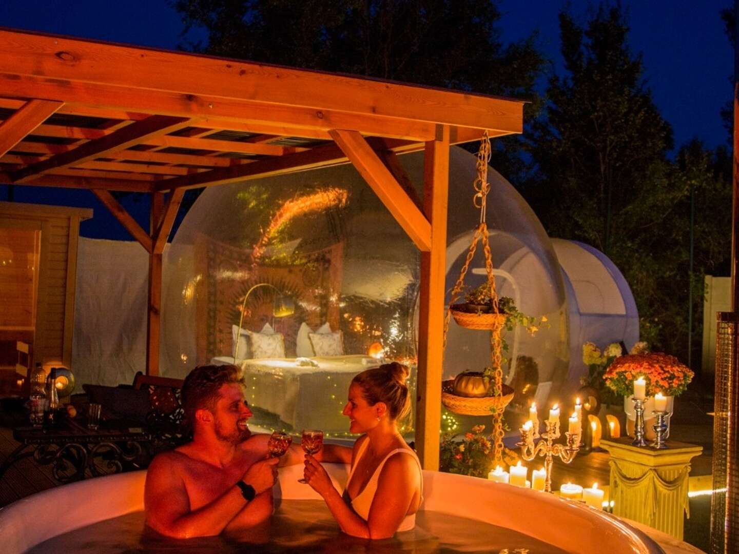 Winter-Zauber im Bubble Tent mit Private Wellness