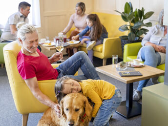 Pfotenglück im Laternsertal | Urlaub mit Hund im JUFA Hotel Laterns***s | 2 Nächte