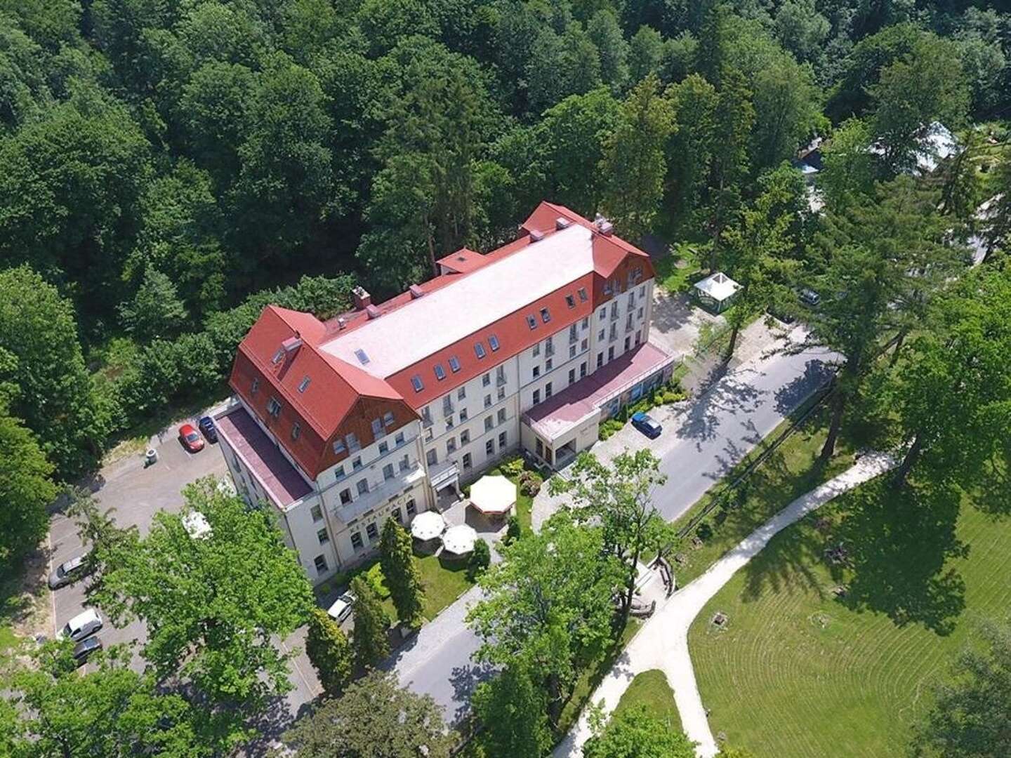 Ein unvergessliches Wochenende im SPA Hotel Dwor Elizy in der Nähe von Sky Bridge / 6 Tage			   