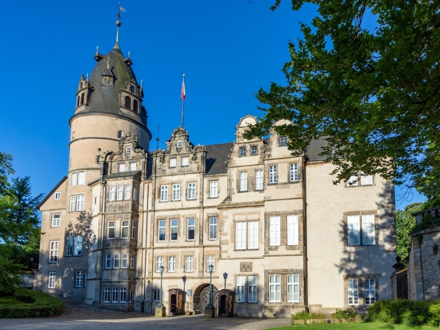 Kultur in Detmold: Unvergessliche Tage im Teutoburger Wald mit Detmolder Schloss und mehr