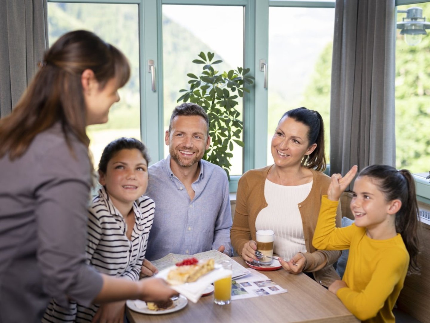 Gemeinsam die Berge erleben: Familienurlaub im JUFA Hotel Eisenerzer Ramsau I 5 Nächte